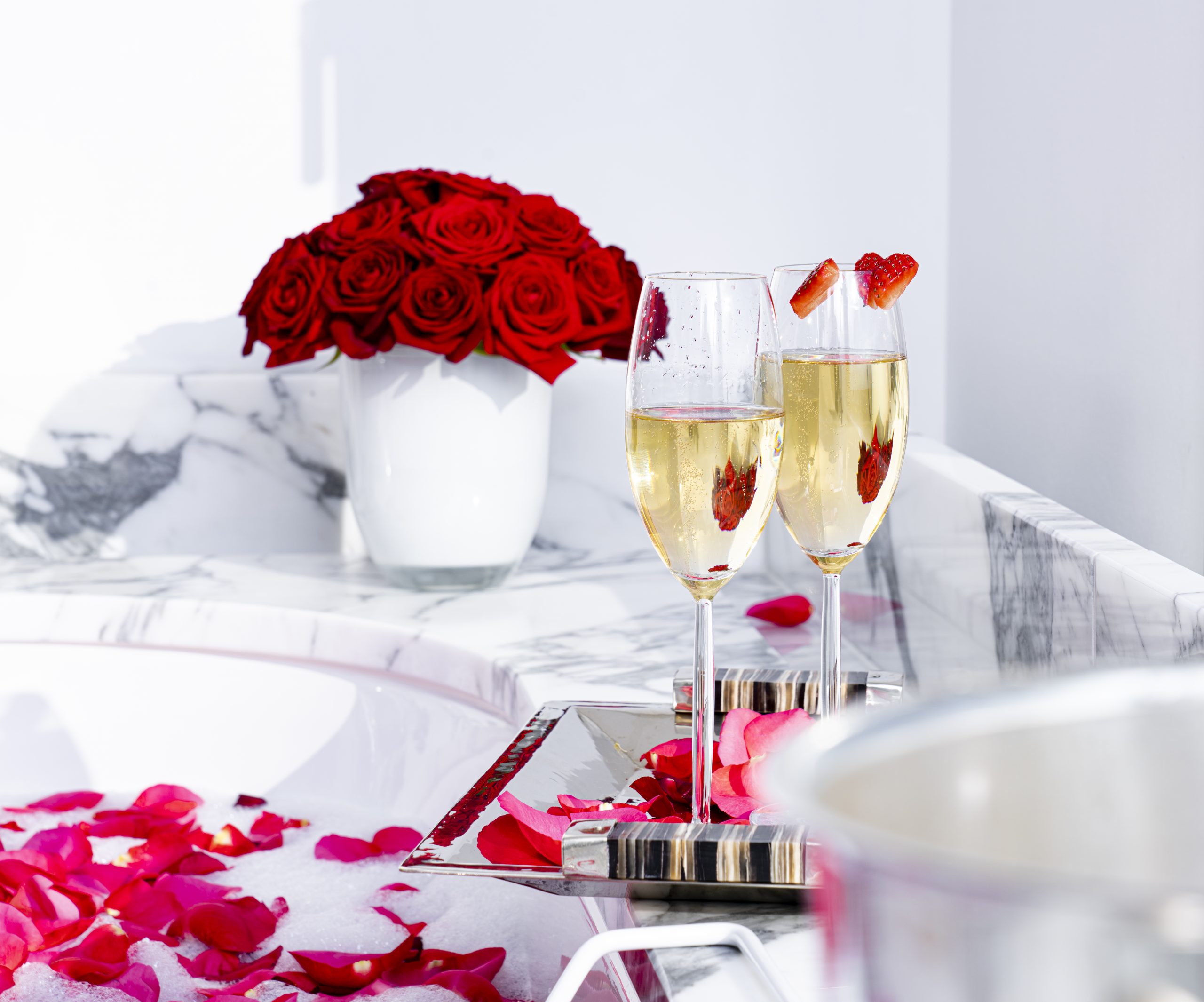 saint_valentin_petals_champagne