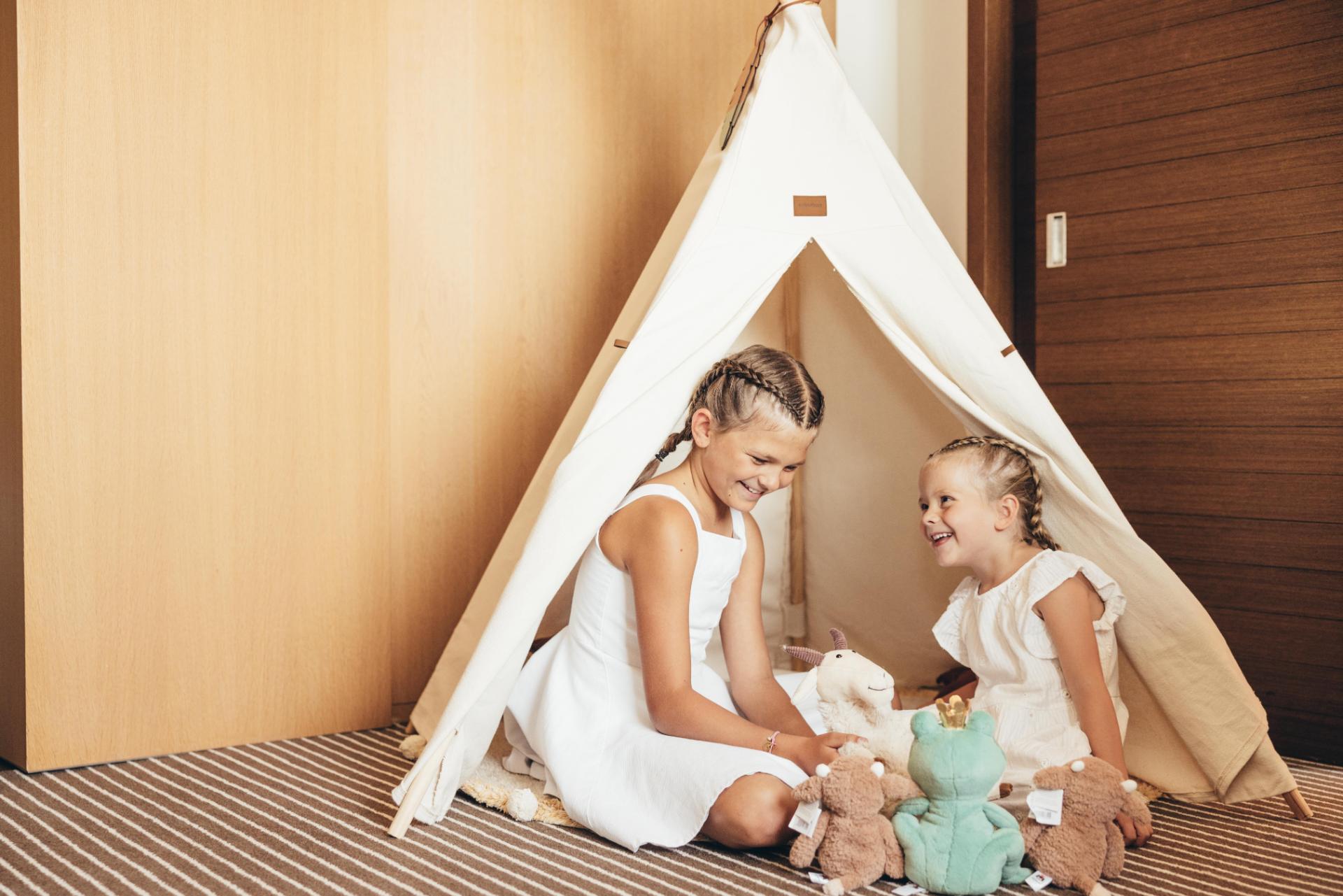 intercontinental-geneve-family-suite-enfants-tipis-jeux-cadeaux